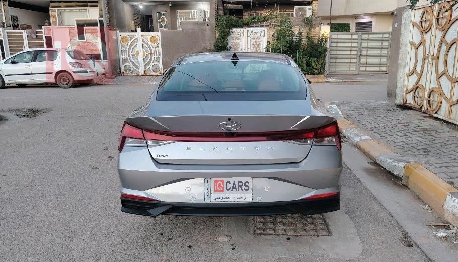 هیۆندای ئەلەنترا